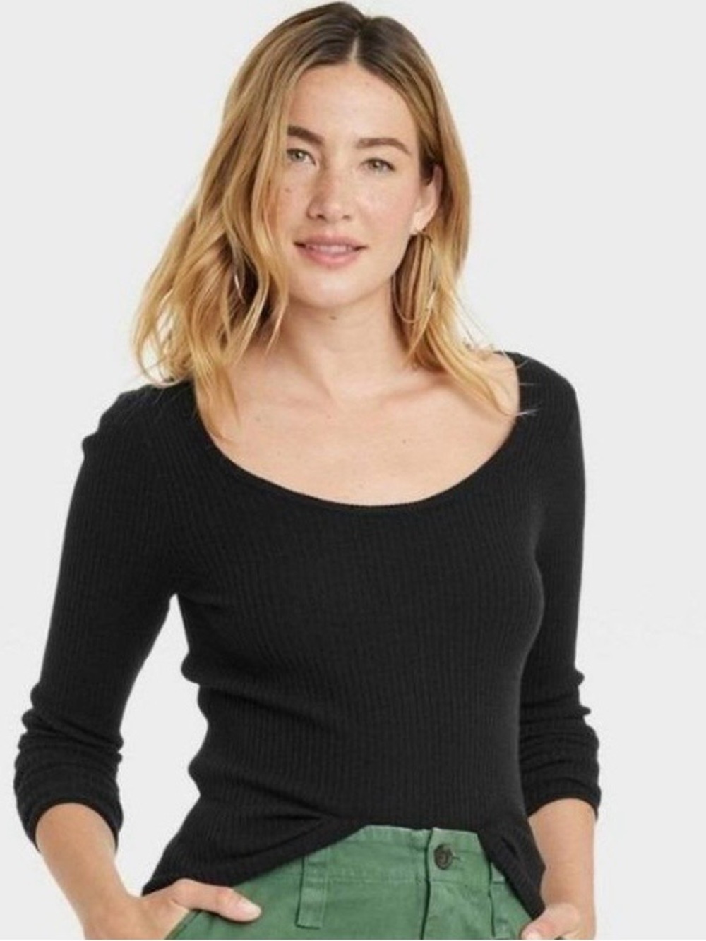 Universal Thread Women’s Long Sleeve Rib Scoop Neck T-shirt